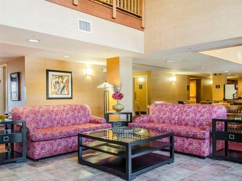 Comfort Inn & Suites York Εξωτερικό φωτογραφία