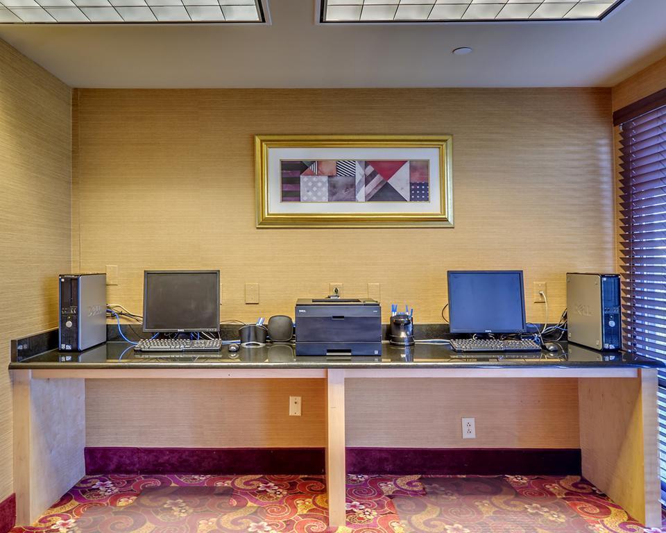 Comfort Inn & Suites York Εξωτερικό φωτογραφία