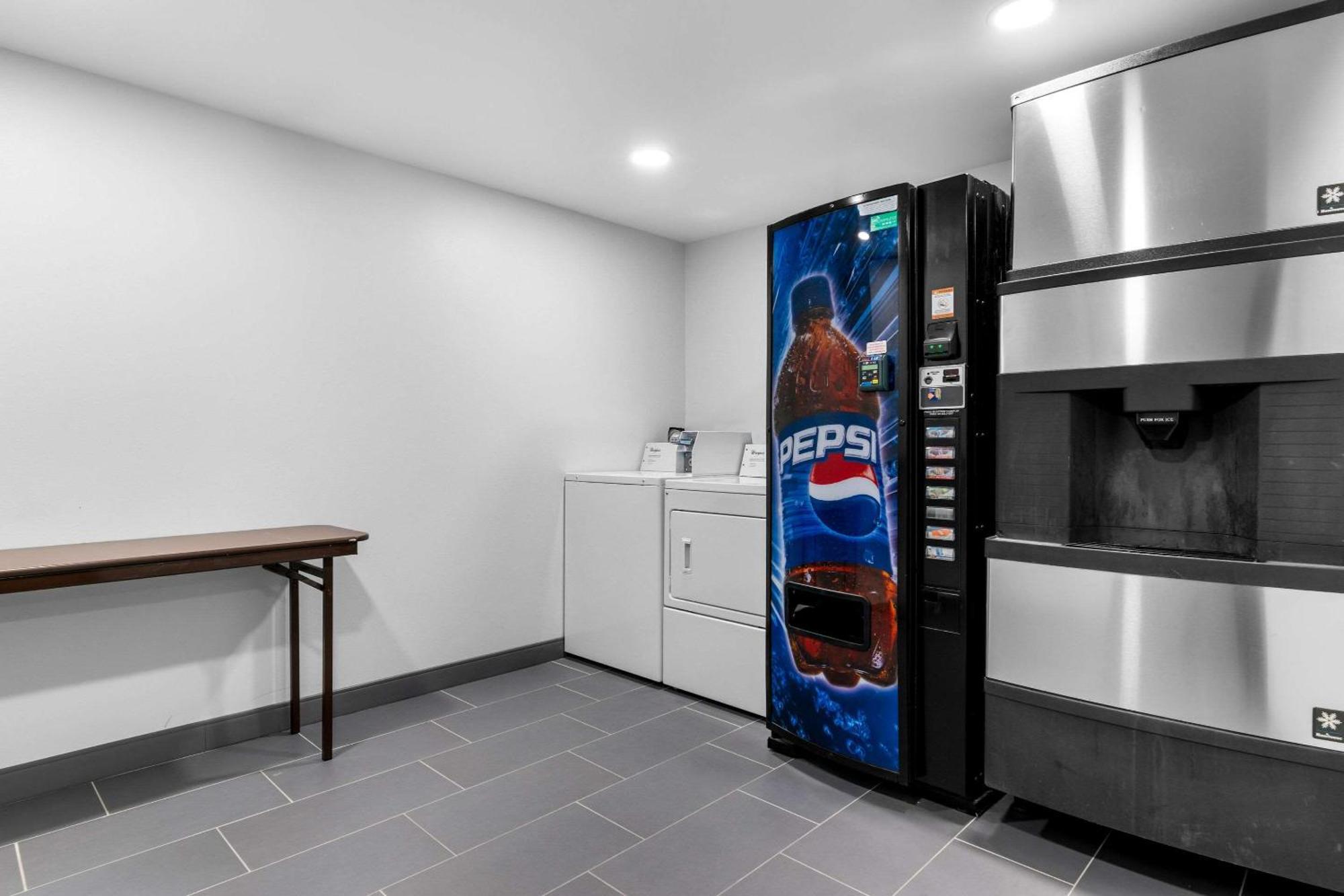 Comfort Inn & Suites York Εξωτερικό φωτογραφία