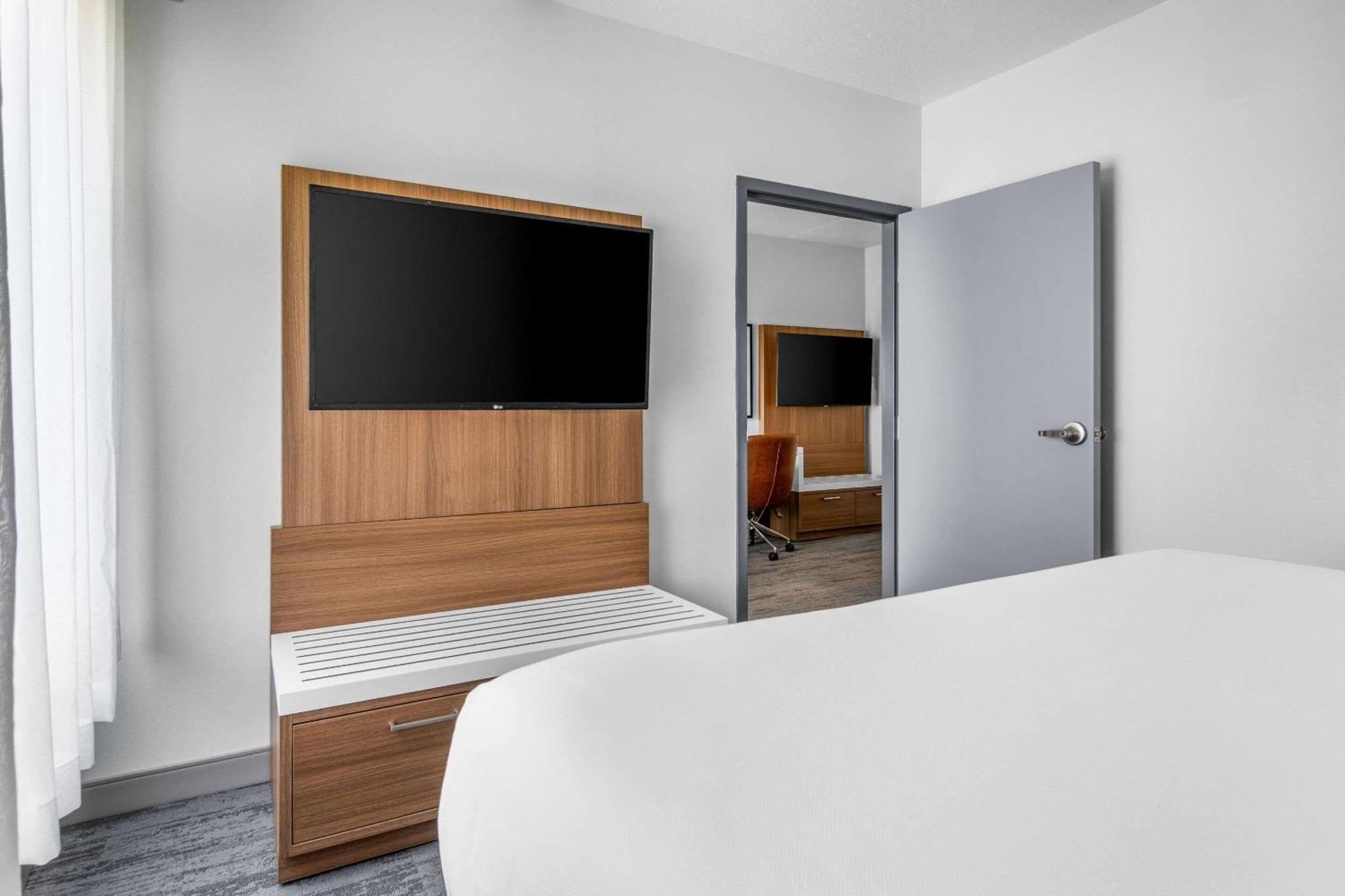 Comfort Inn & Suites York Εξωτερικό φωτογραφία
