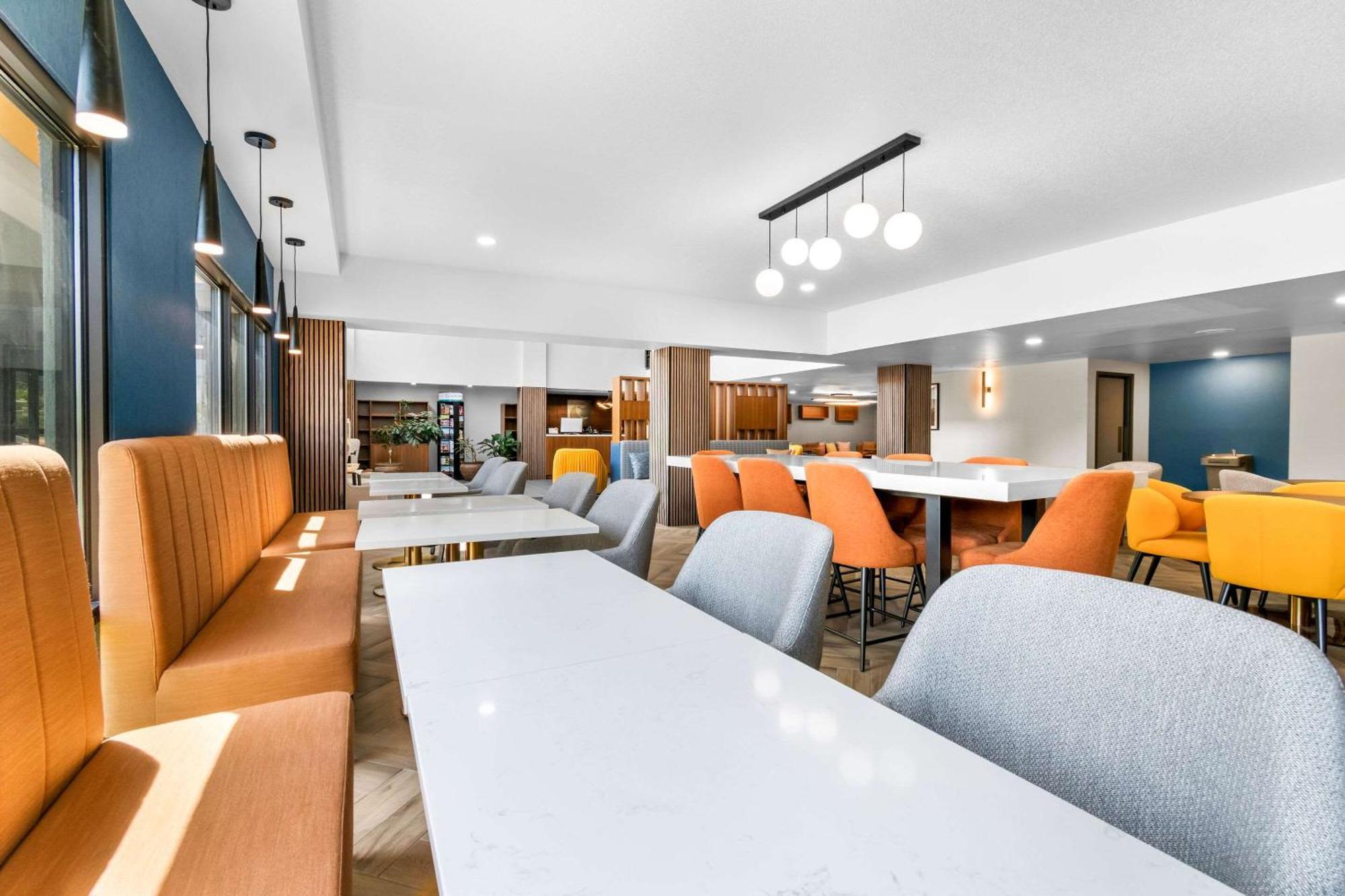 Comfort Inn & Suites York Εξωτερικό φωτογραφία