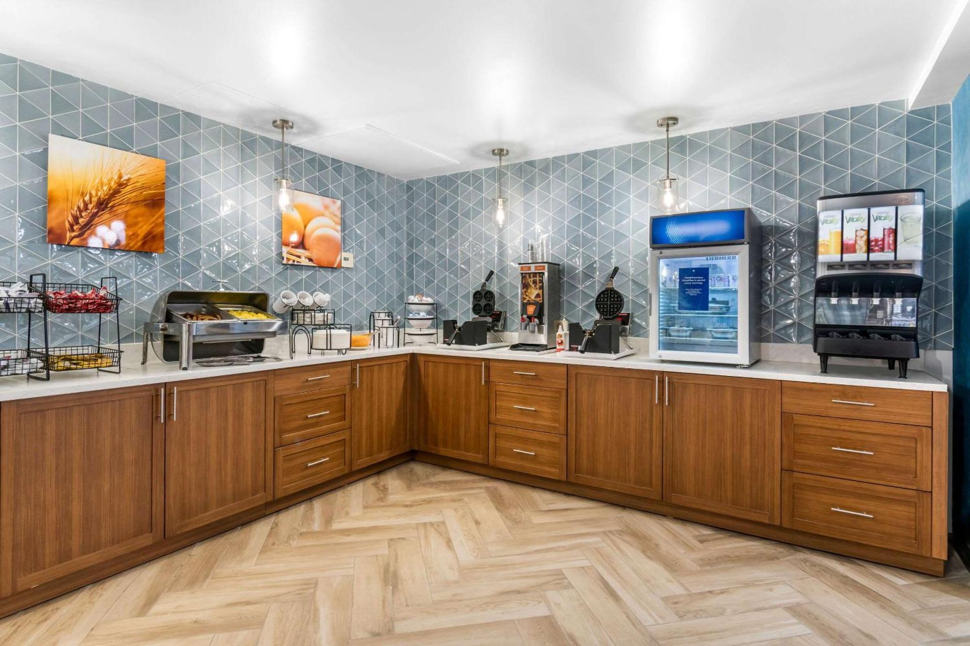 Comfort Inn & Suites York Εξωτερικό φωτογραφία