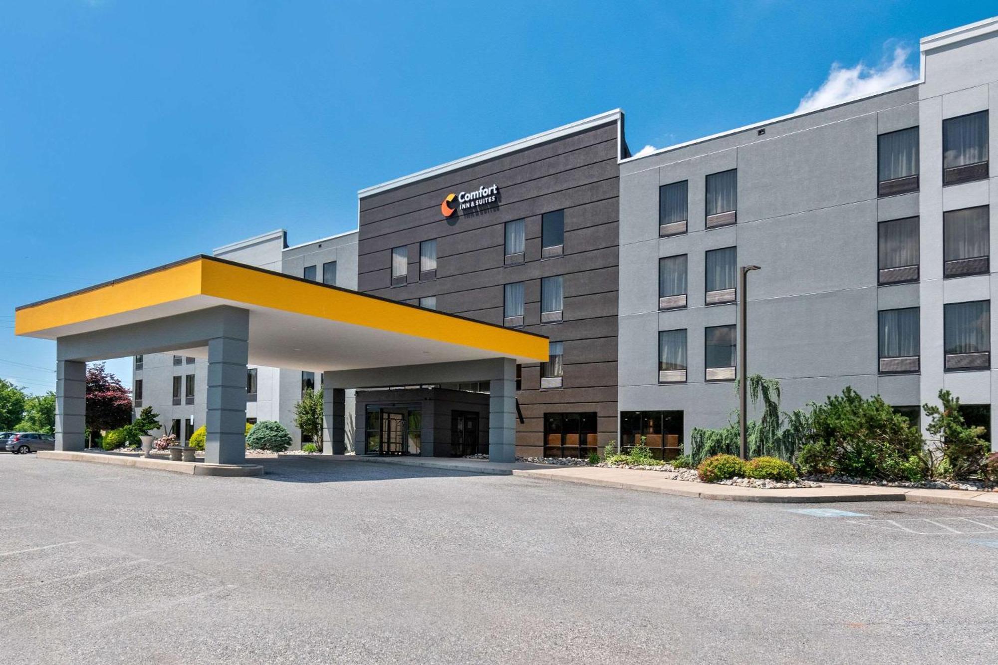Comfort Inn & Suites York Εξωτερικό φωτογραφία