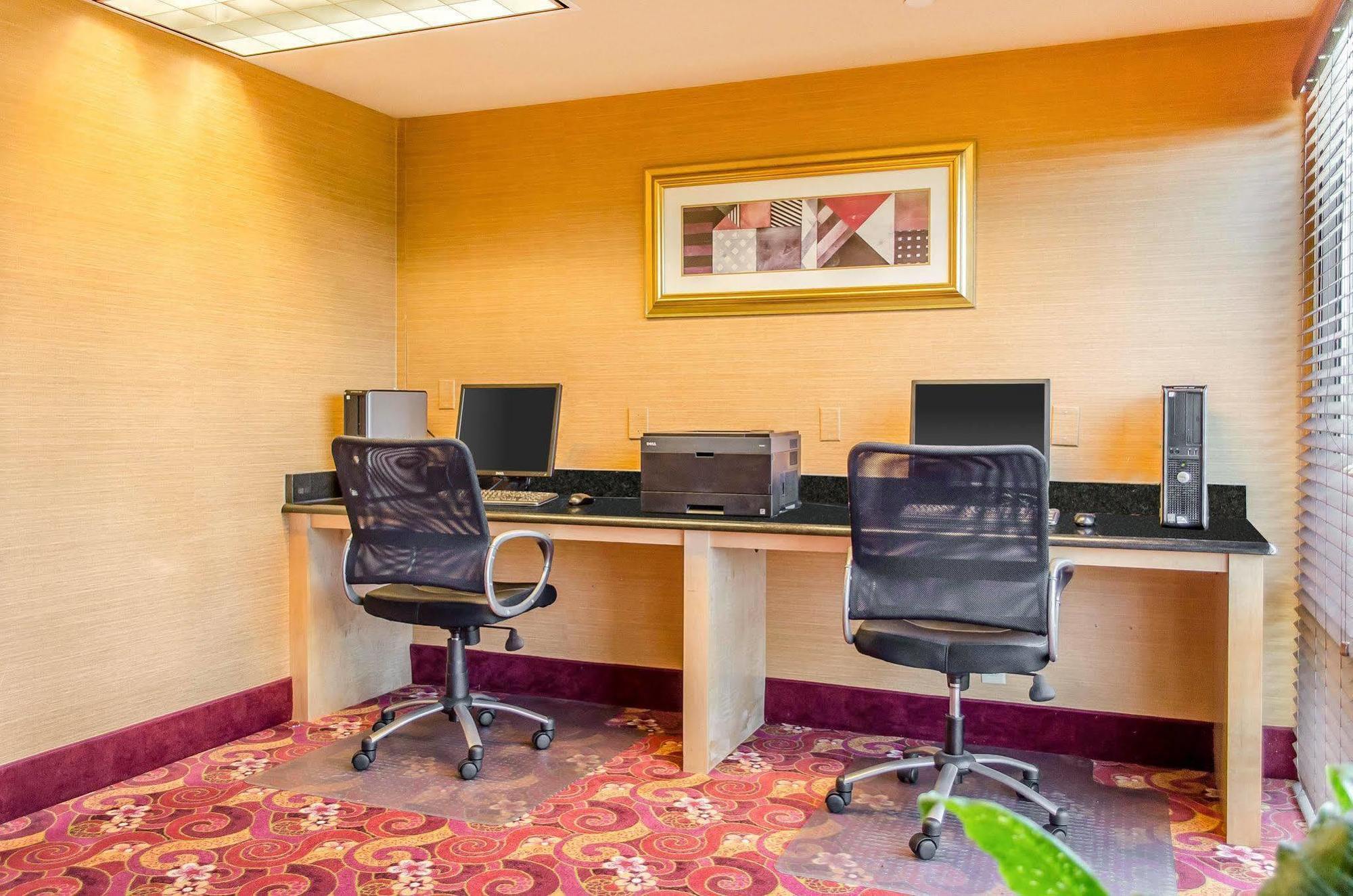Comfort Inn & Suites York Εξωτερικό φωτογραφία