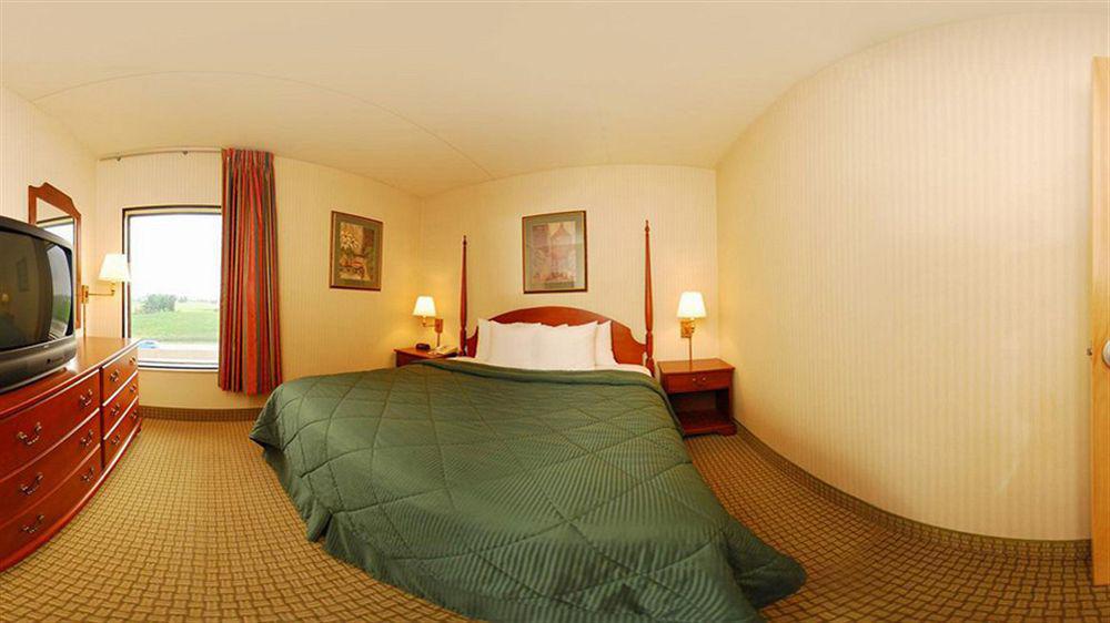Comfort Inn & Suites York Εξωτερικό φωτογραφία